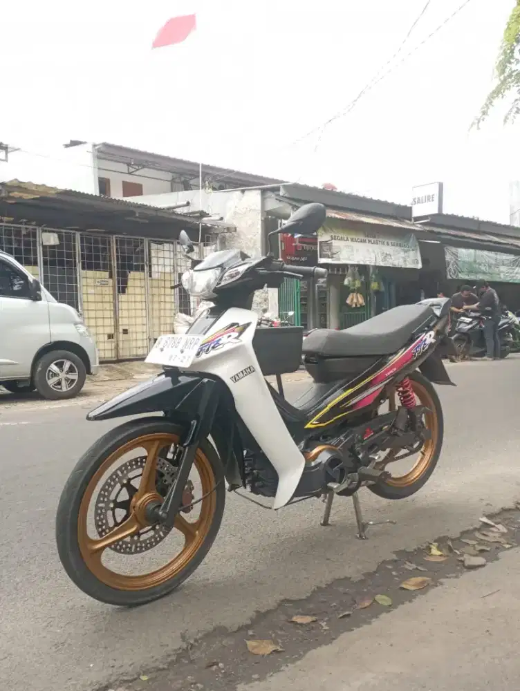 Yamaha F1ZR Th 97 Ganteng Mulus Ori Murmer