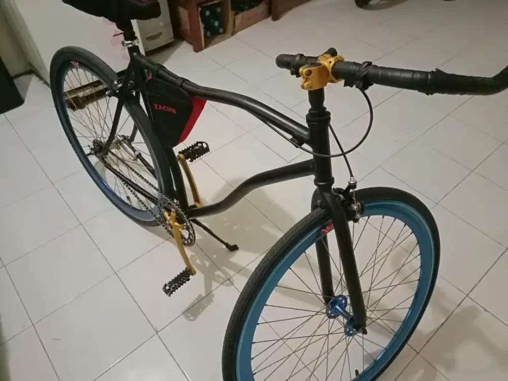 Di jual sepeda fixie masih mulus