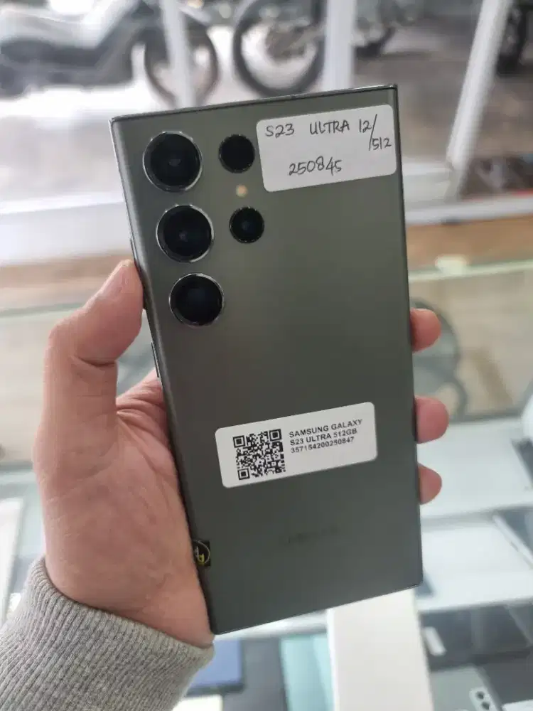 S23u 512gb retak dikit
