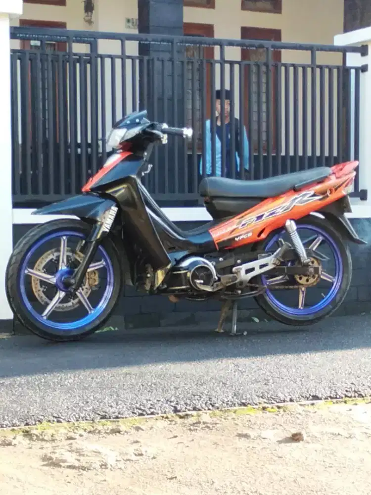 F1zr tahun 2005