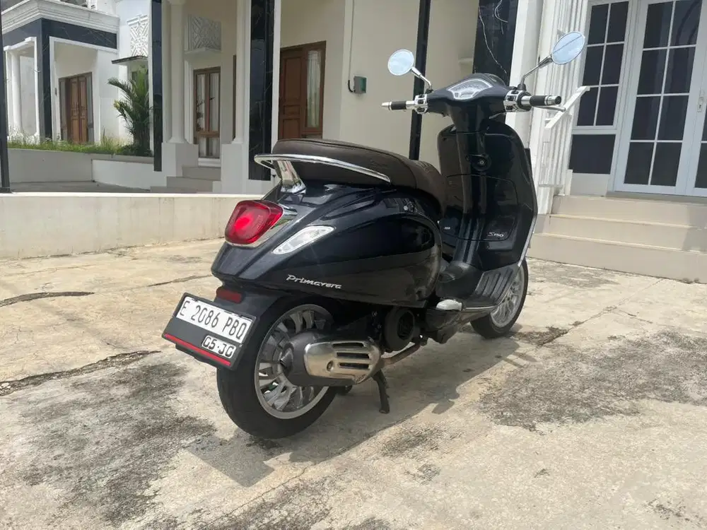 DI JUAL MOTOR VESPA IGET 150 ABS PRIMAVERA