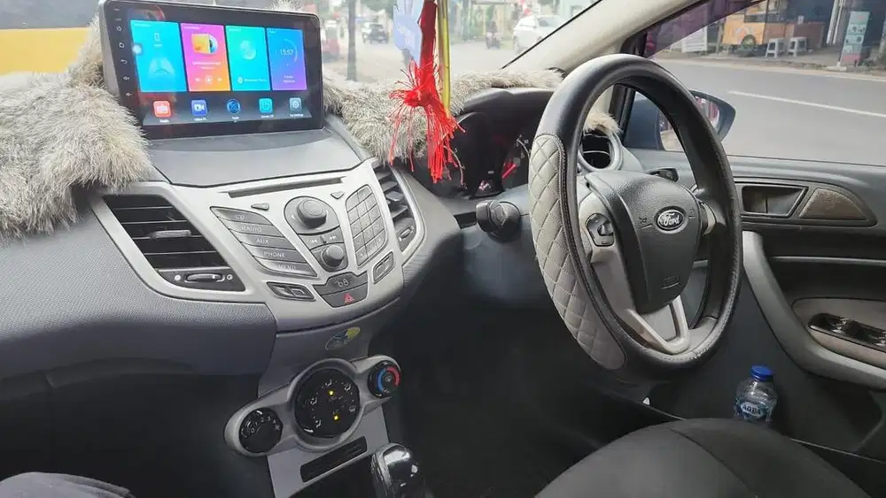Jual mobil ford fiesta trend 2011
