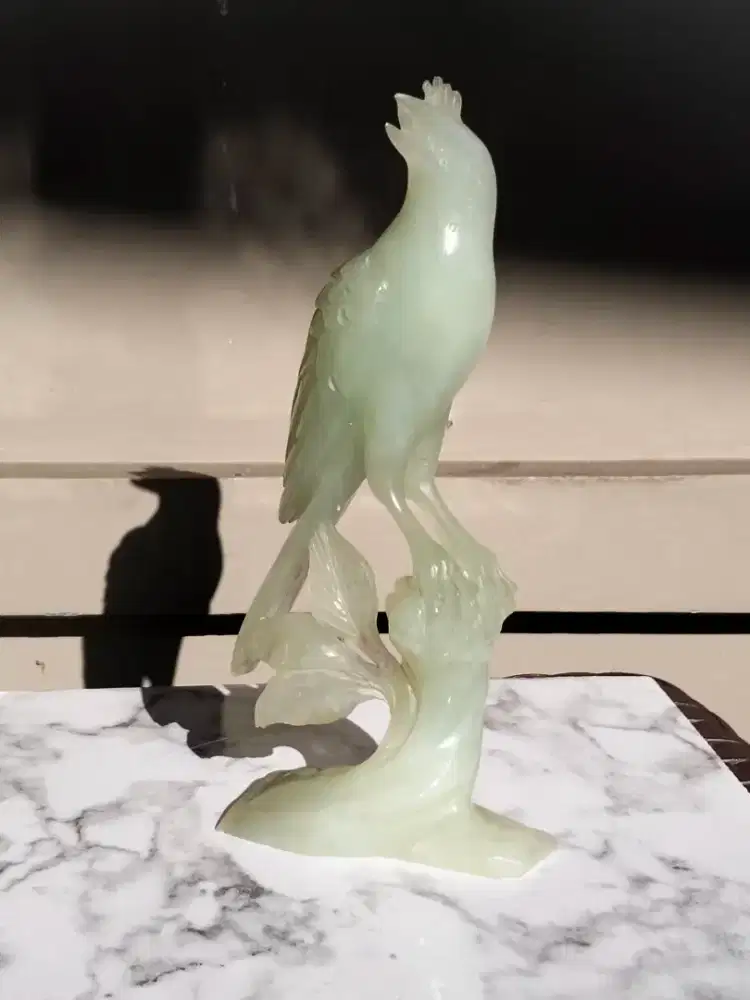 Patung Giok bentuk burung