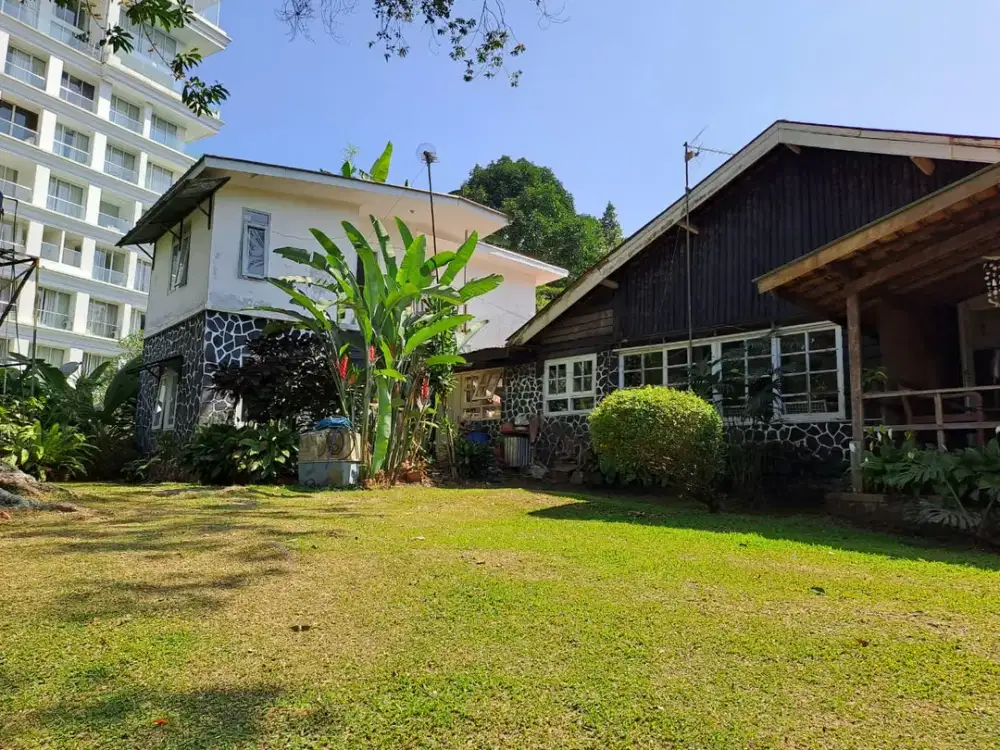 Dijual Rumah di Bandung Utara Ciumbuleuit gaya cottage Belanda.