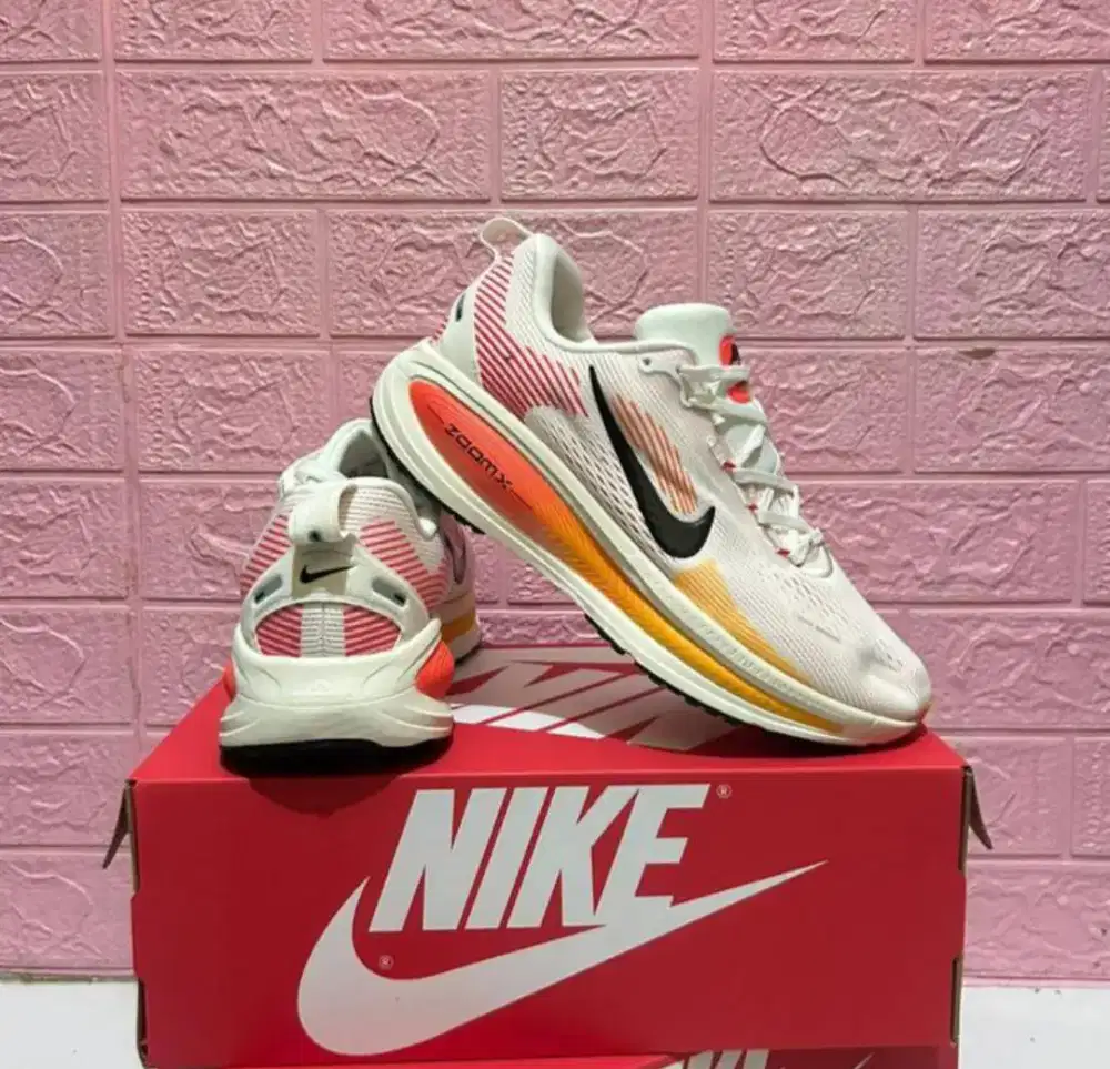 NIKE VAMERO 18 WOMENS Olahraga