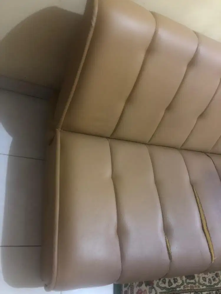 Sofa bed cream bekas