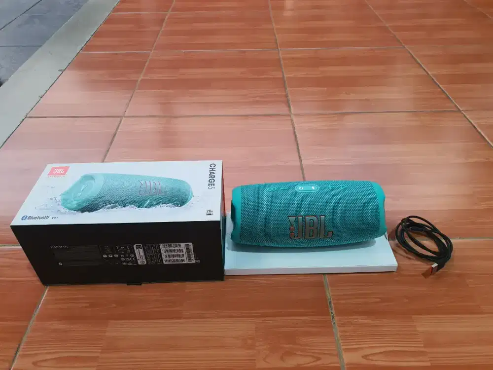 Speaker JBL Charge 5 Like new