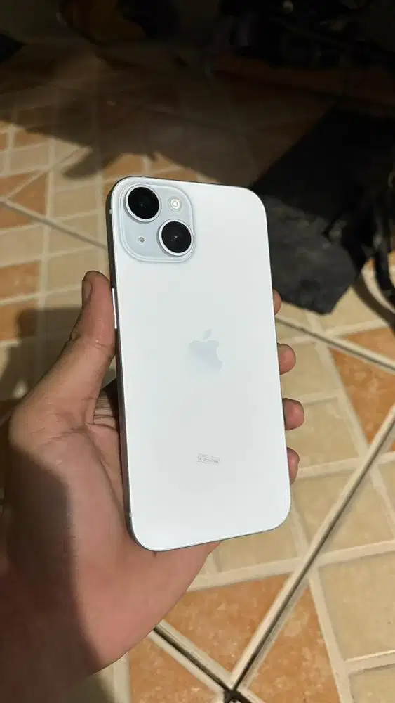 WTS iPhone 15 128 iBox On Warranty!