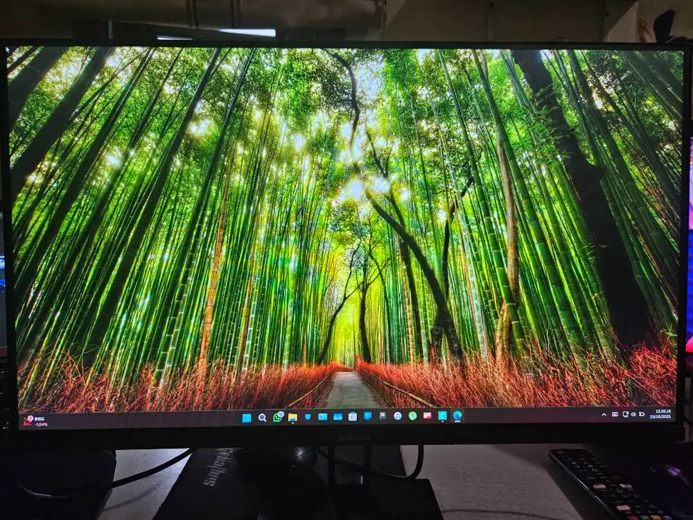 Monitor Komputer Laptop Mulus Bening Xiaomi A24i