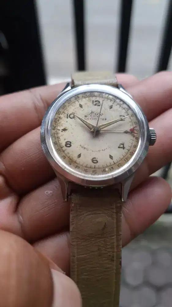 Vintage mido multifort datometer
