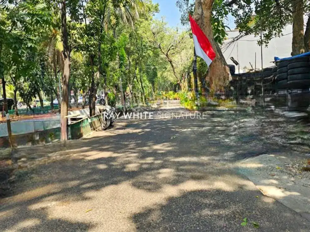 Rumah Posisi Hook di Darmawangsa Raya Lokasi Ramai Cocok Untuk Bisnis