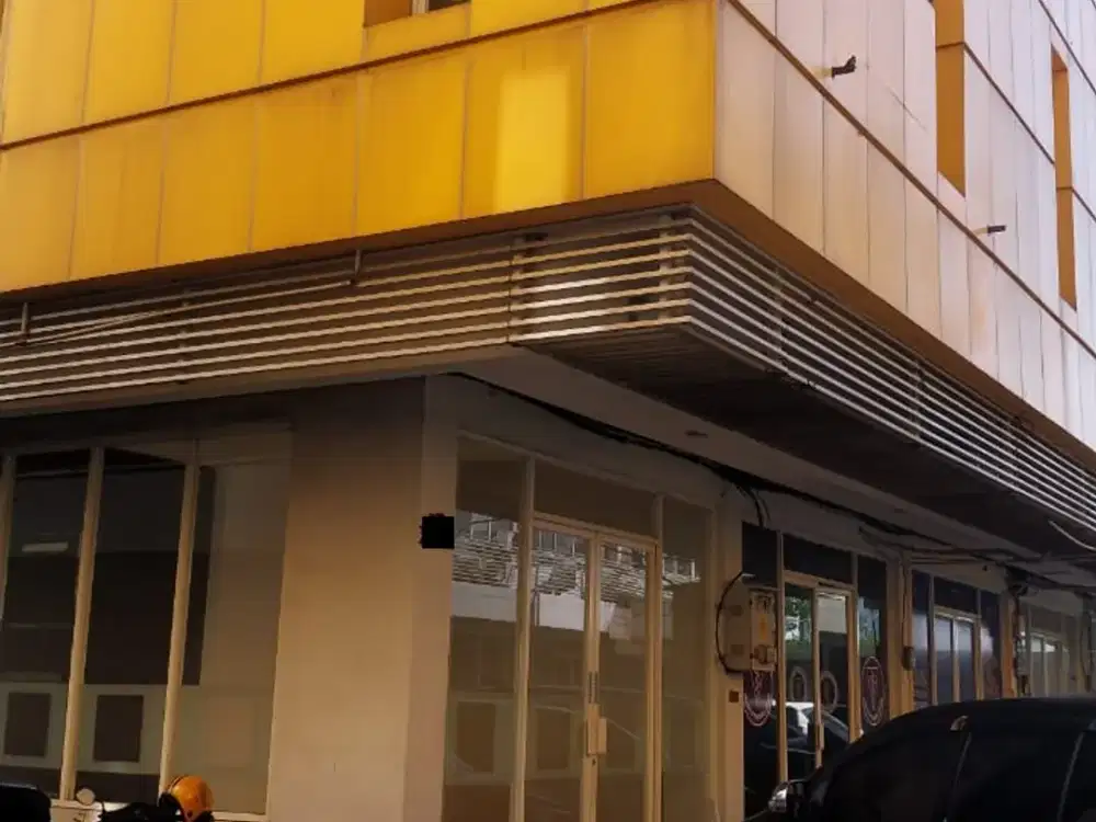Disewakan / Dijual Ruko Este Square