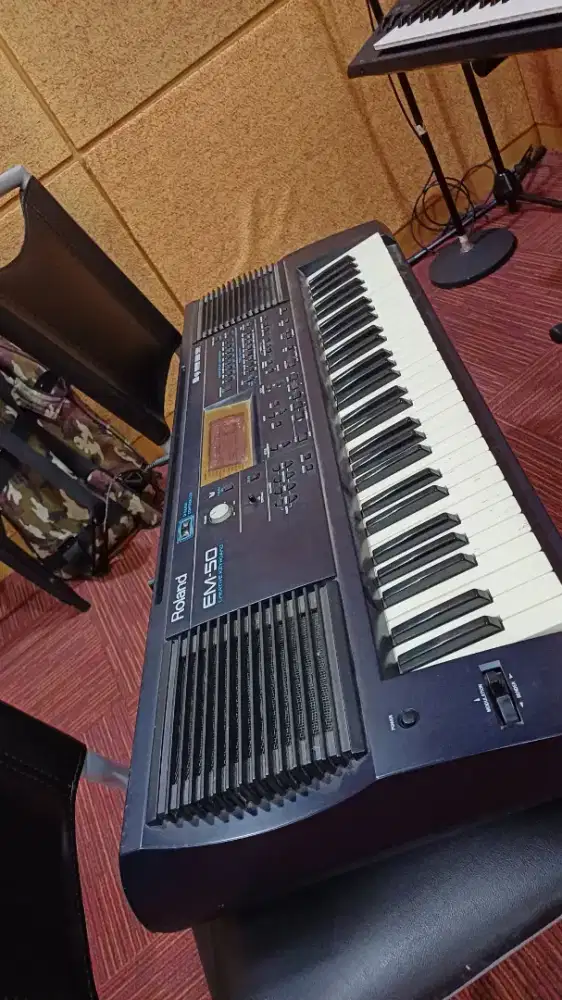 Keyboard roland em-50