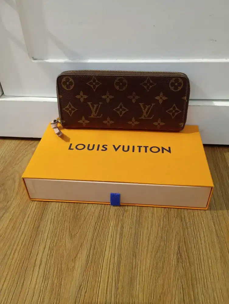 Dijual dompet lv preloved authentic
