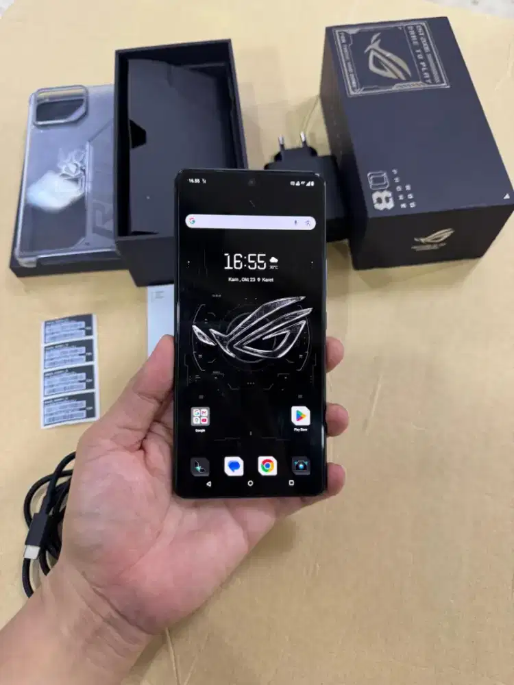 Asus Rog Phone 8 12/256GB Snapdragon 8 Gen 3 Fullset Garansi Resmi