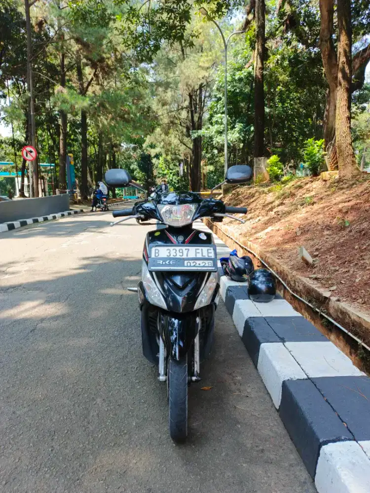 Motor Mio J 2012