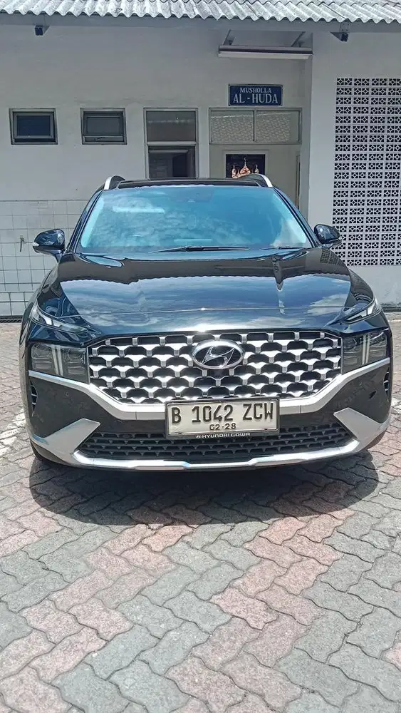Hyundai santafe Diesel Signature hitam tahun 2021 pemakai langsung