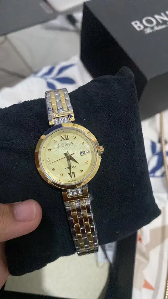 Bonia jam tangan