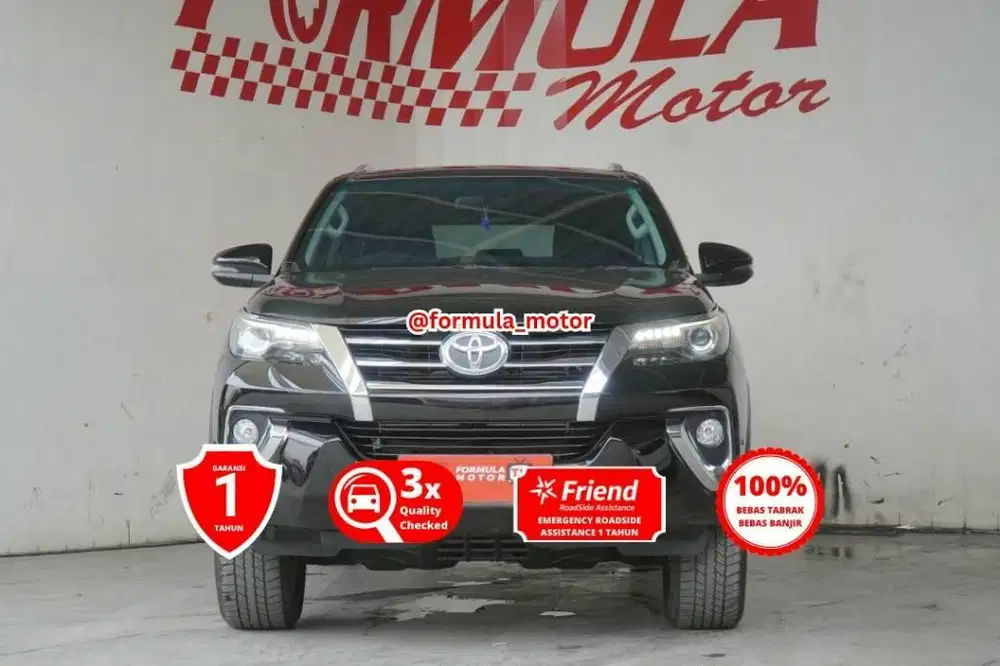 Toyota VRZ 2.4 Matic 2019 hitam Fortuner AT diesel solar DP minim