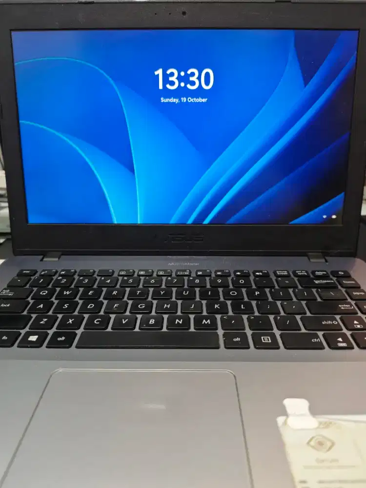 Laptop Asus A442U