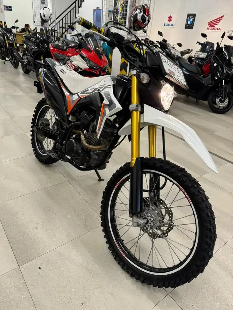 Honda CRF 150L tahun 2023 warna Putih CRF150 150 L CC White Off Road