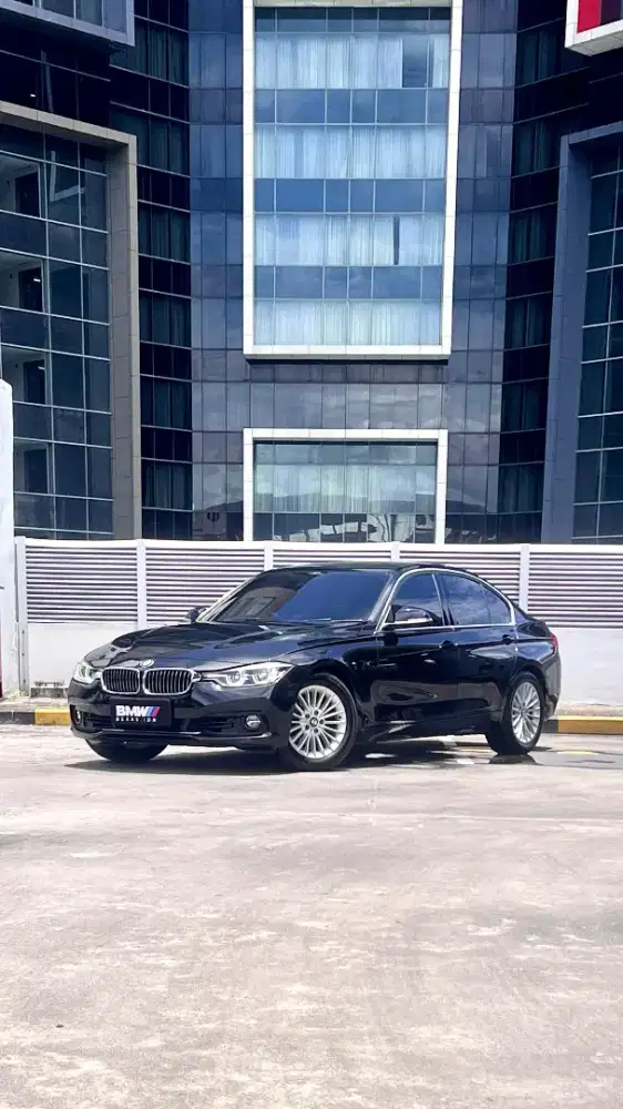 BMW 320i luxury 2018 Bensin