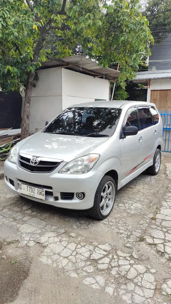 Toyota Avanza 2010 Bensin