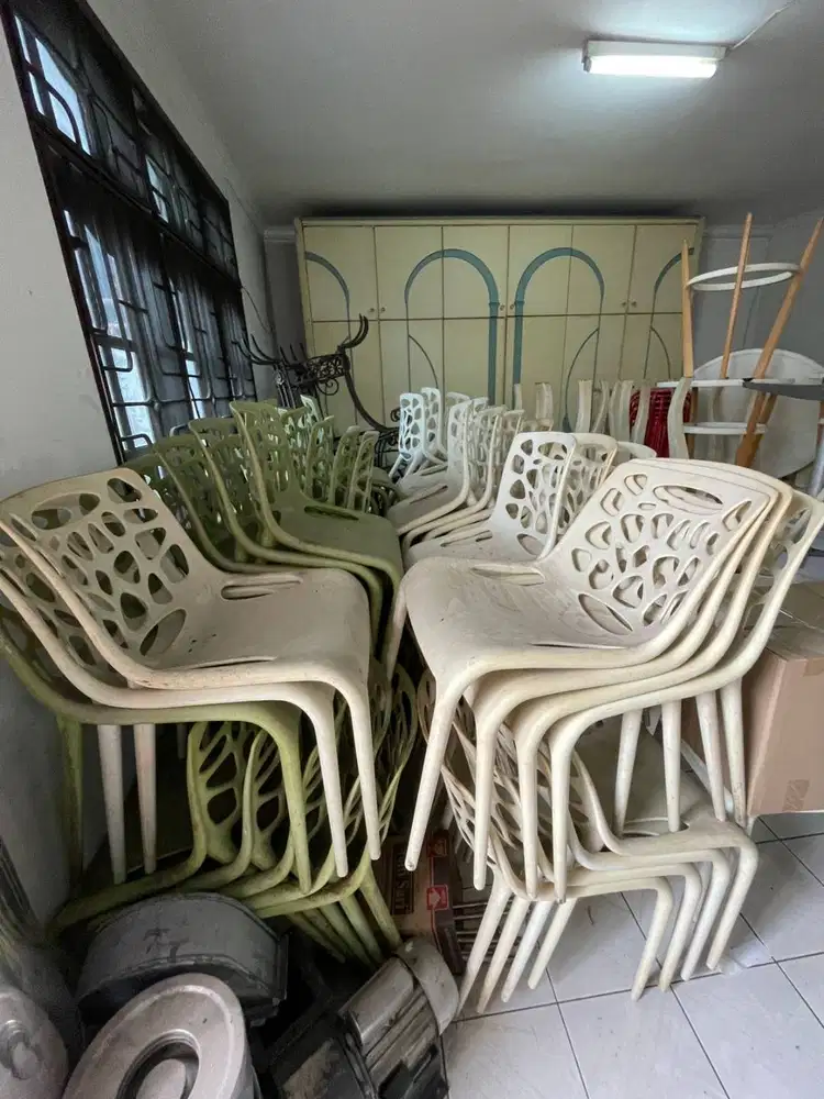 Jual Kursi dan Meja eks cafe