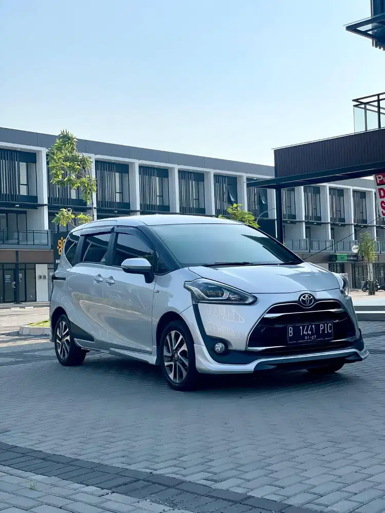 Mobil keluarga terbaik dari segi harga fitur dll Sienta Q 2016
