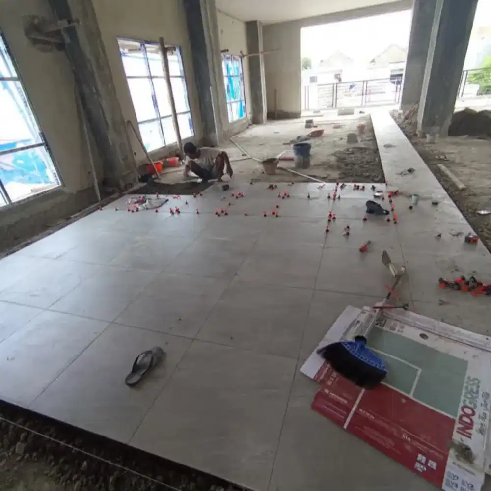 Tukang harian dan borongan