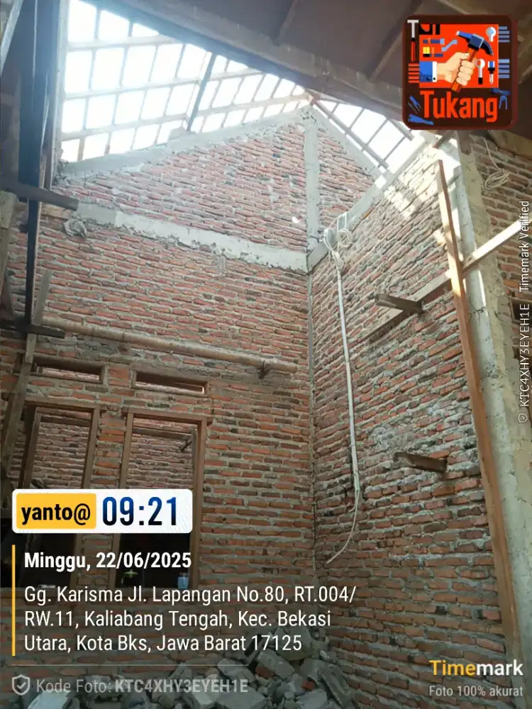 Tukang harian dan borongan