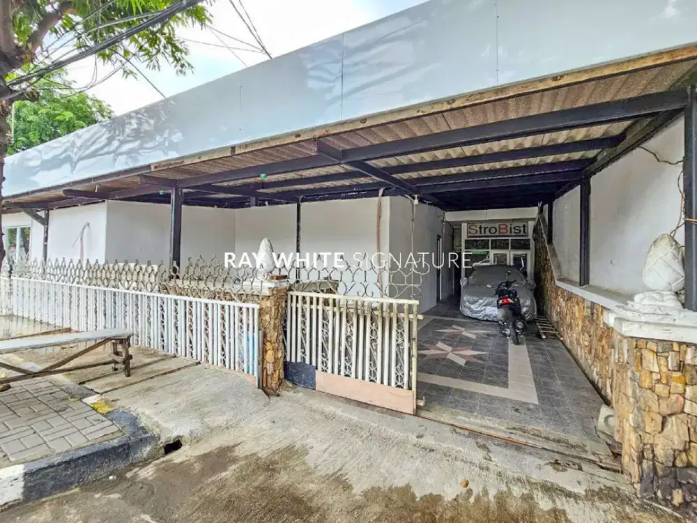 Rumah Posisi Hook di Jalan KH Abdullah Syafei Zona Komersial Jalan Lebar 4 Row
