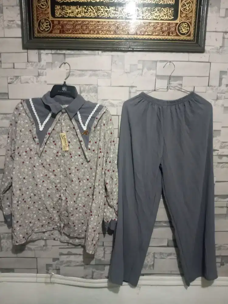 Setelan wanita dewasa
