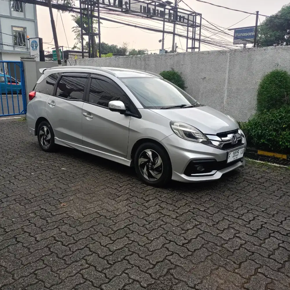 Mobilio RS matic 2015 DP 5,5 JT nego poll cicilan murah 3,3 JT x 5th