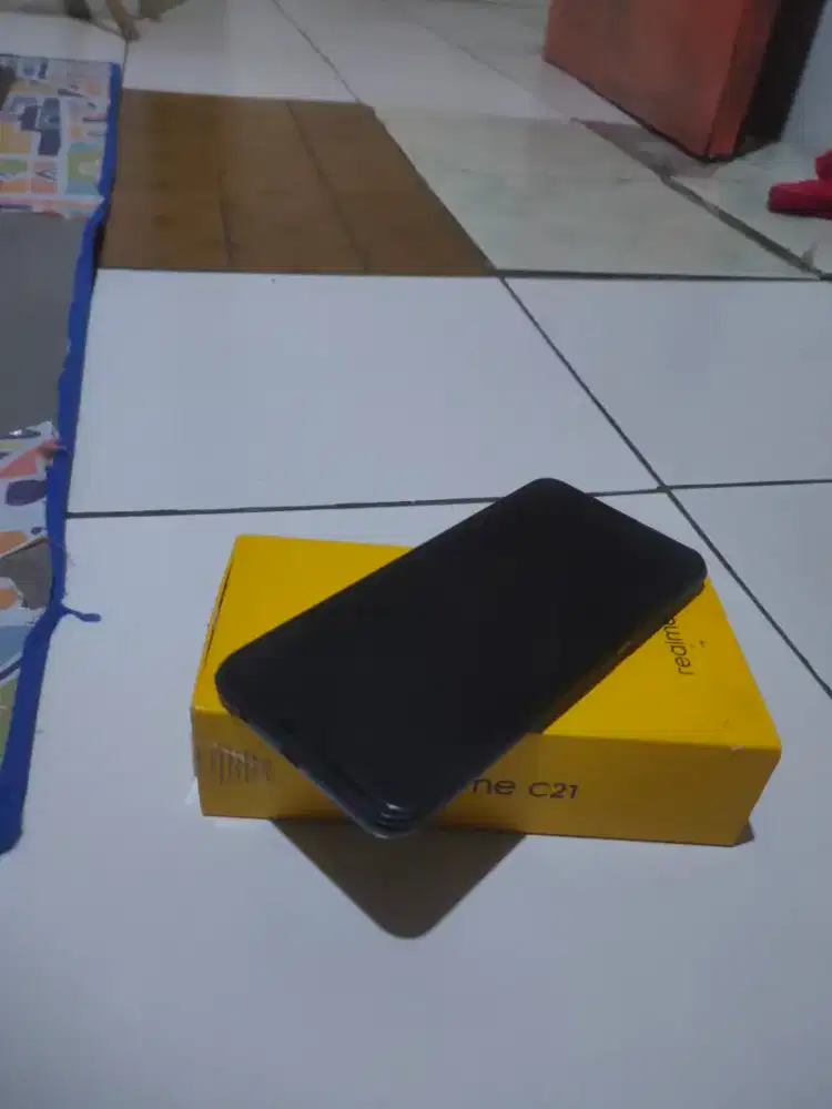 Jual cepat 350 hp realme c21 ram 3/32