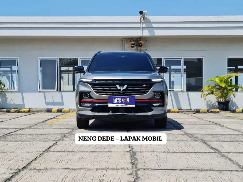 Wuling Almaz 1.5 RS Pro CVT 2023 (7 Seater)