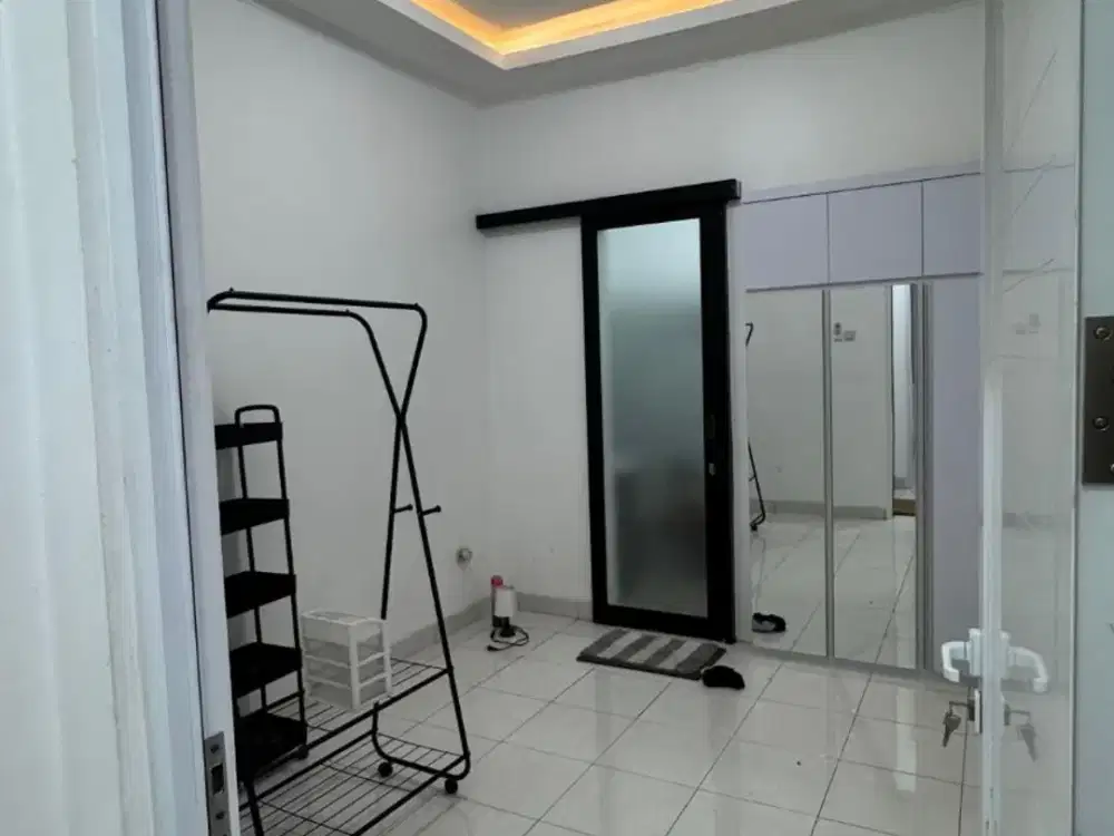 DIJUAL RUMAH 1,5 LANTAI SEMI FURNISHED KOTA WISATA CIBUBUR BOGOR