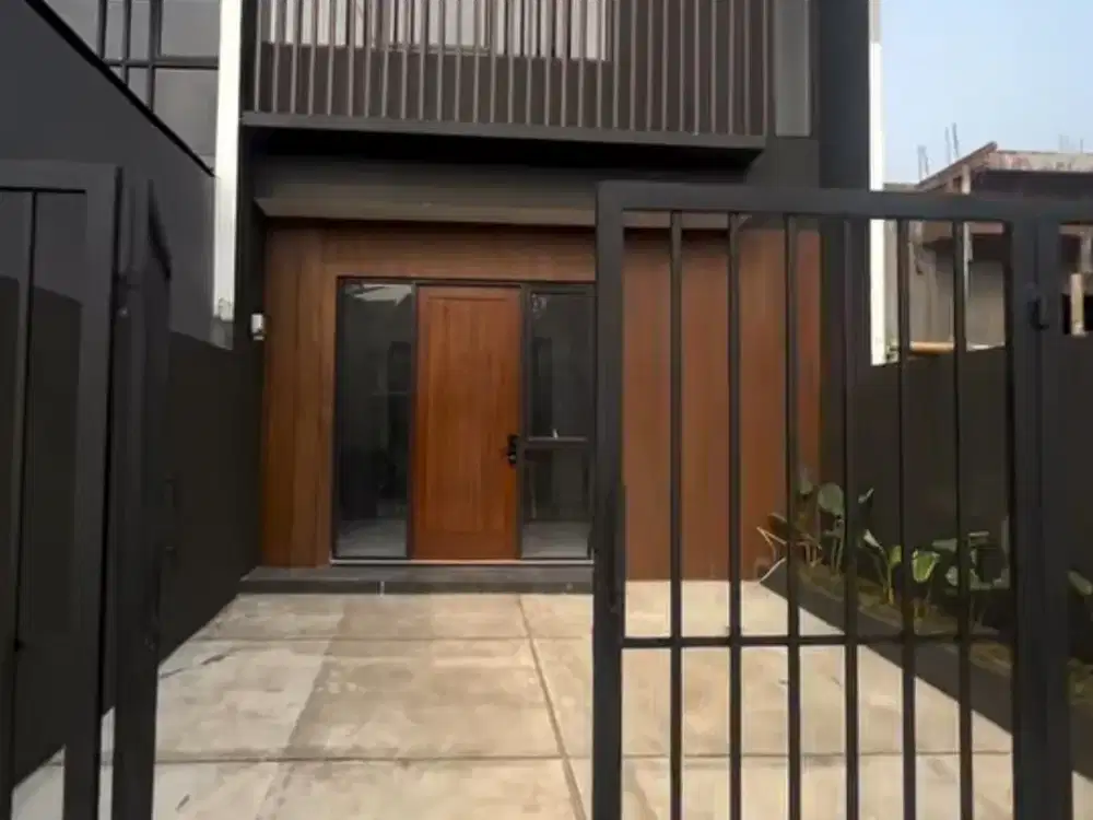 Rumah dengan Tanah & Bangunan yang Luas Lokasi strategis bebas banjir di Jatiasih