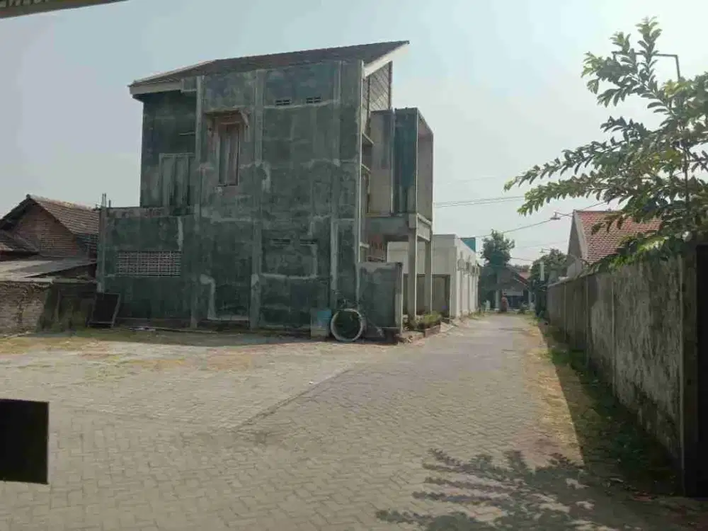 dijual cepat lapangan futsal rumah dan toko