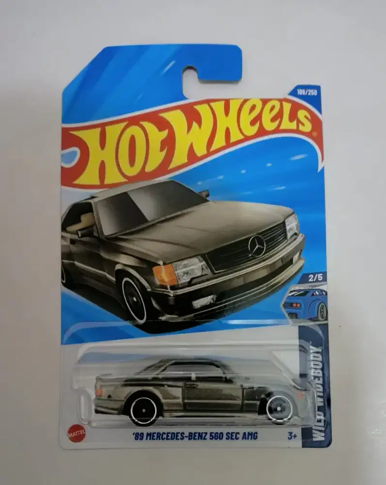 Diecast hotweels mercedest benz