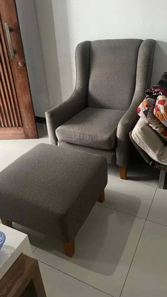 Lenari tolet jati kursi selonjor