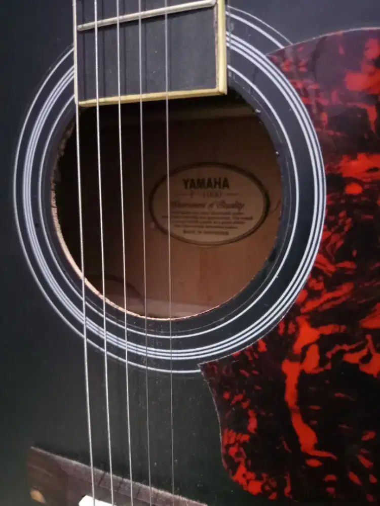 Gitar merk yahama f1000 akustik elektrik barang bagus