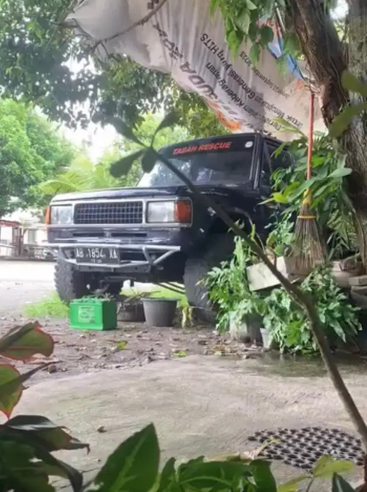 Trooper diesel AB 83 dijual cepat