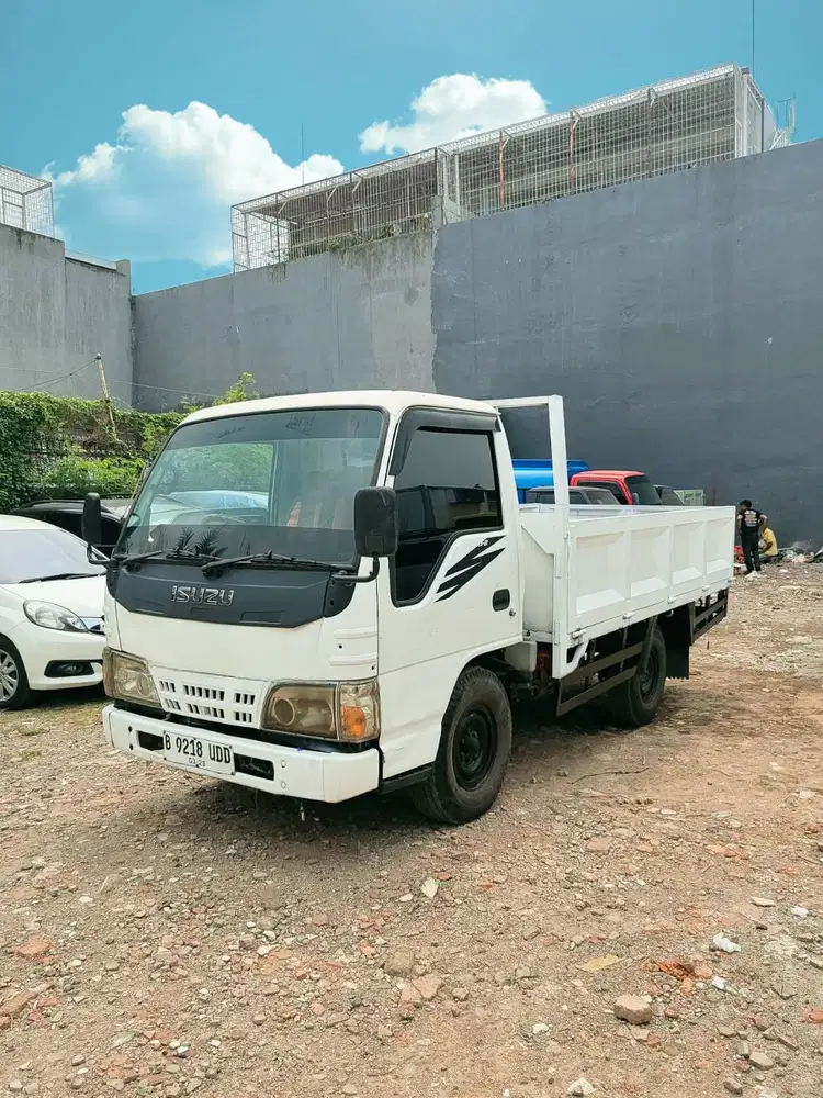 Isuzu elf nhr 100ps engkel bak mantap