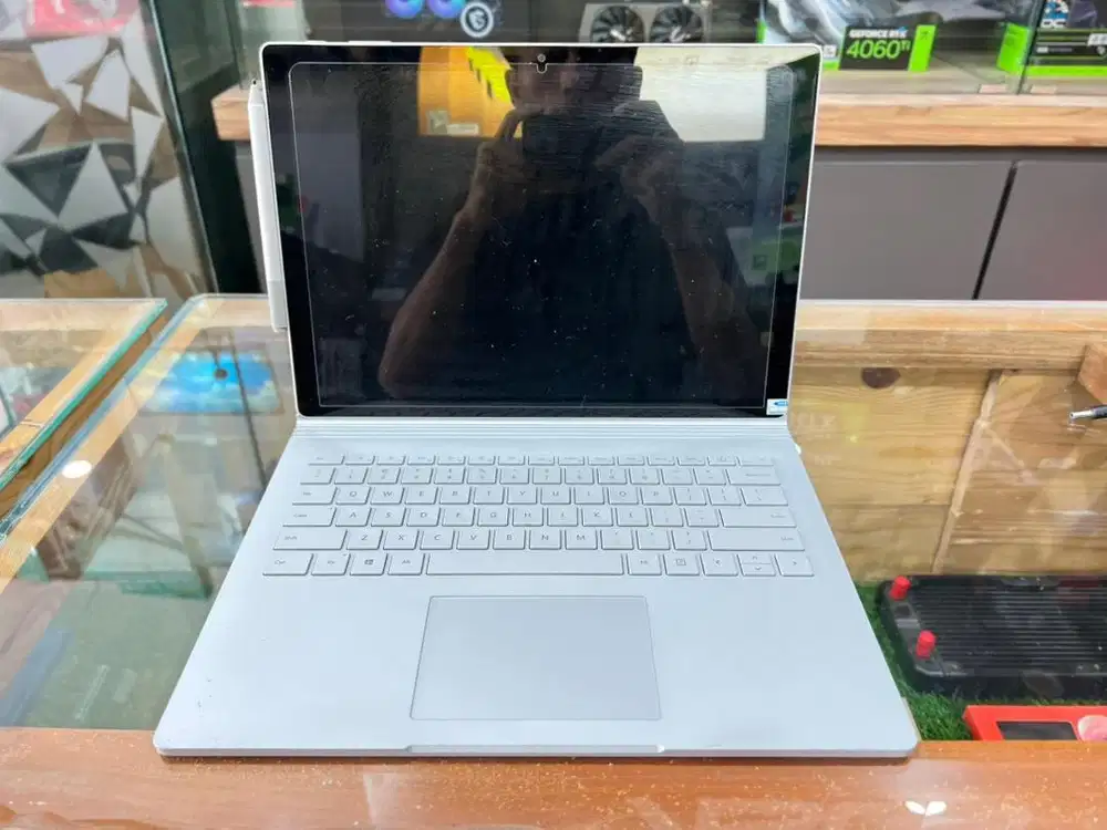 Microsoft Surface Book 2 (13.5”)
