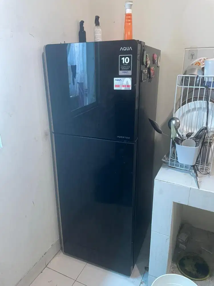 KULKAS 2 PINTU MERK AQUA