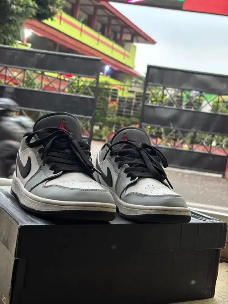 Nike air jordan low 1