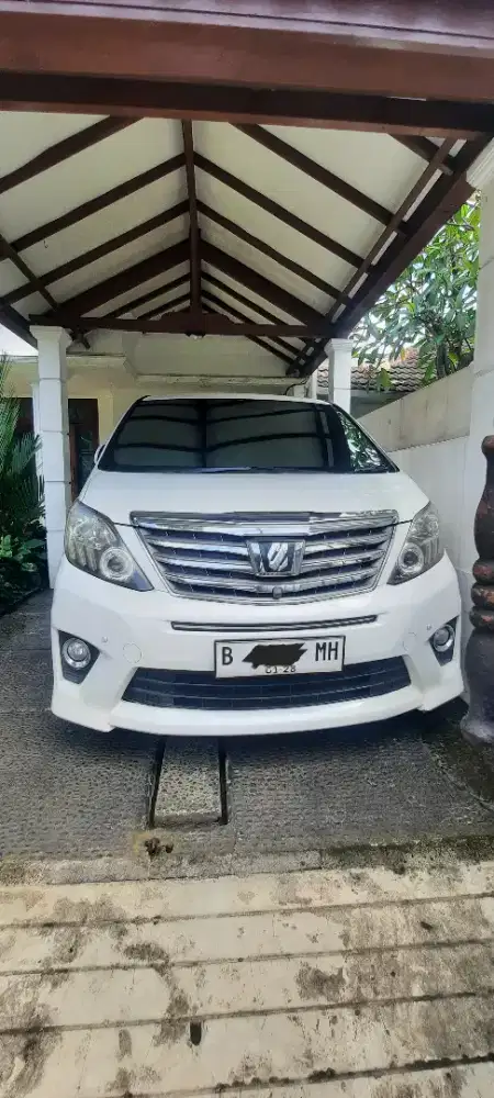 Toyota Alphard th 2012 tipe S CBU