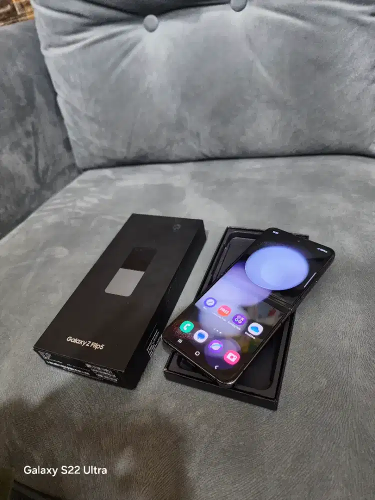 SAMSUNG Z FLIP 5 ( 512GB )
