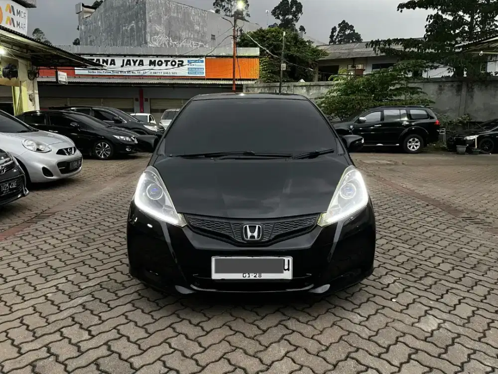 HONDA JAZZ S AT 2012 UPGRADE RS LOW KM 100RB